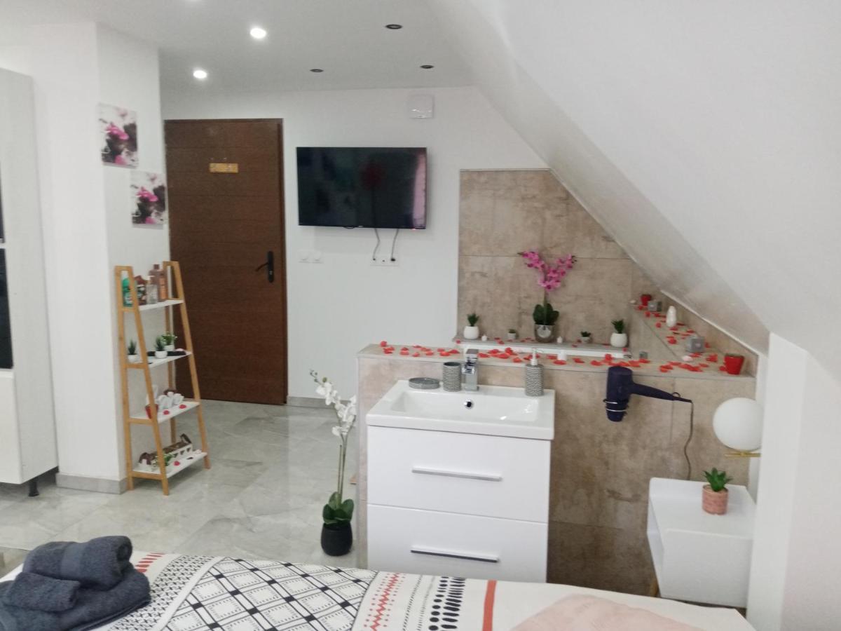 Studio Jacuzzi Au Centre 콜마 외부 사진